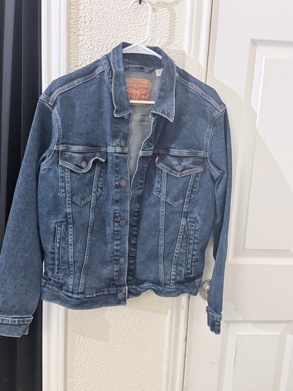 Levi’s Denim Jacket Women’s Small Classic Blue Jean Jacket Trucker